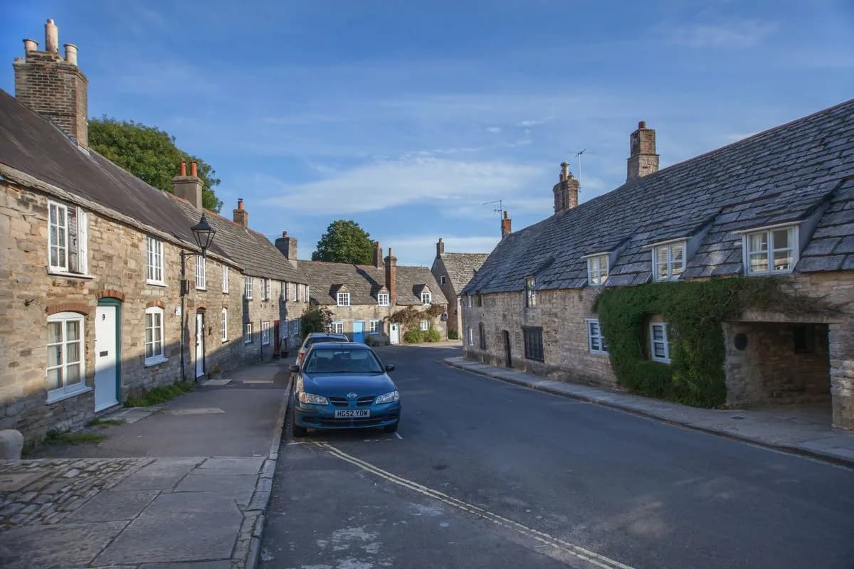 Buying an Older Dorset Property: Electrical Checks Before Exchange explained for Dorset property owners