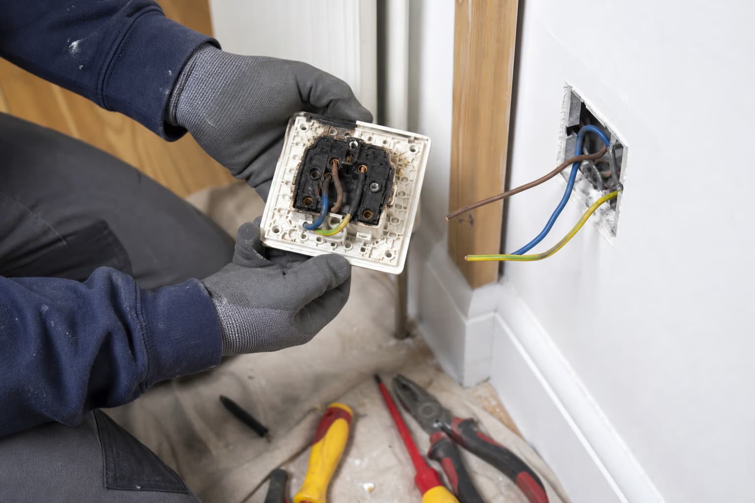 Close electrical detail relevant to what happens after an unsatisfactory eicr?