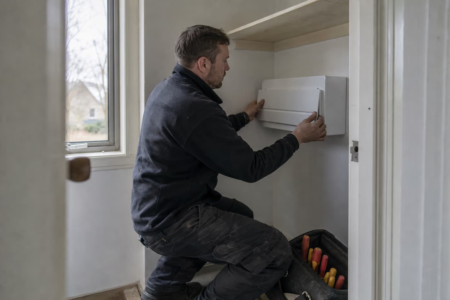Practical evidence and planning detail for consumer unit replacement process
